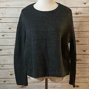 Vineyard Vines casual grey crewneck ribbed sweater